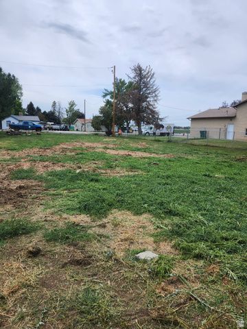 5998 S 3100 W, Roy, UT 84067