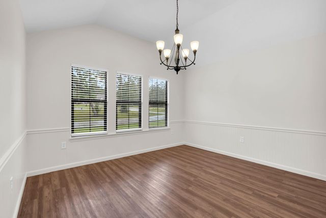 35 Rose Hill Court, Huntsville, TX 77320