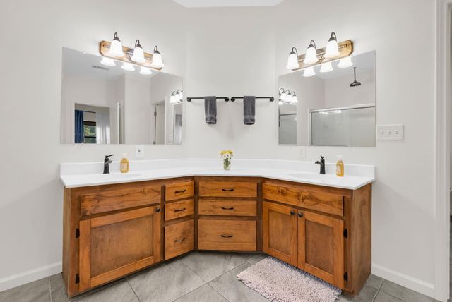 35 Rose Hill Court, Huntsville, TX 77320