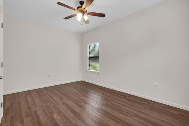 35 Rose Hill Court, Huntsville, TX 77320