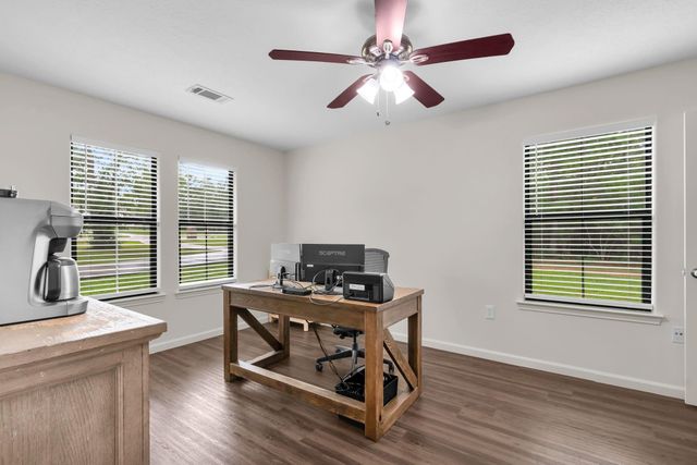 35 Rose Hill Court, Huntsville, TX 77320