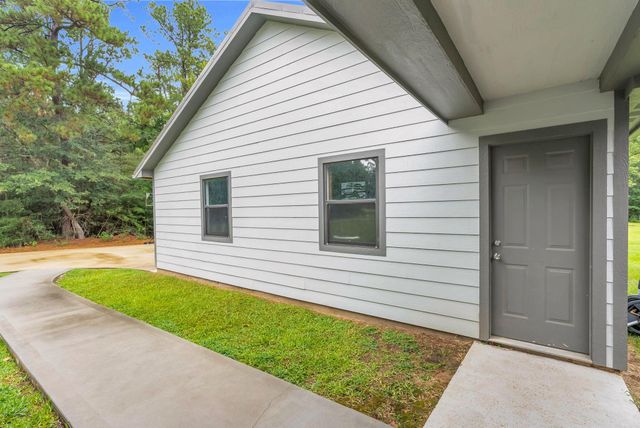 35 Rose Hill Court, Huntsville, TX 77320