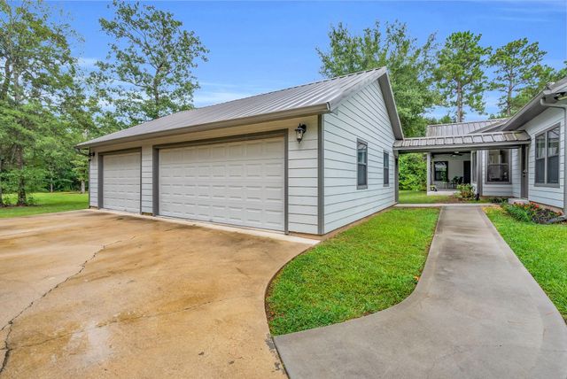 35 Rose Hill Court, Huntsville, TX 77320