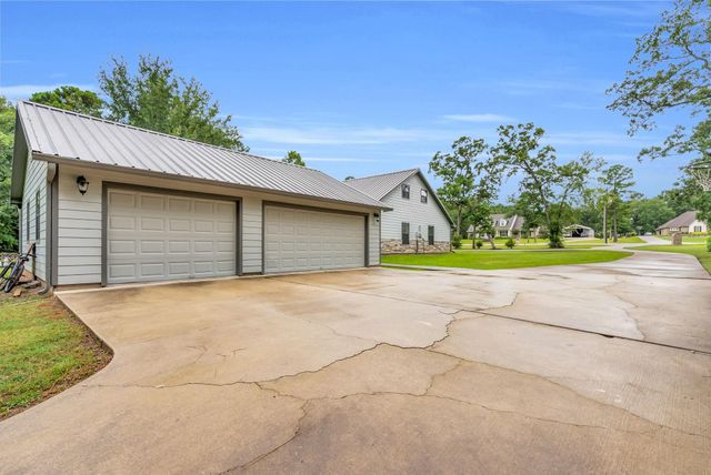 35 Rose Hill Court, Huntsville, TX 77320