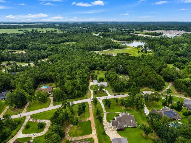 35 Rose Hill Court, Huntsville, TX 77320