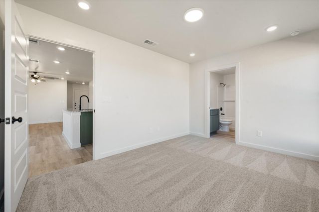 518 E 23rd Street, Wolfforth, TX 79382