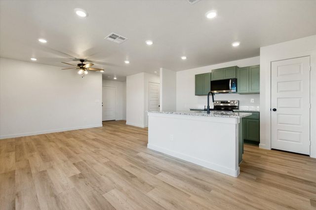 518 E 23rd Street, Wolfforth, TX 79382