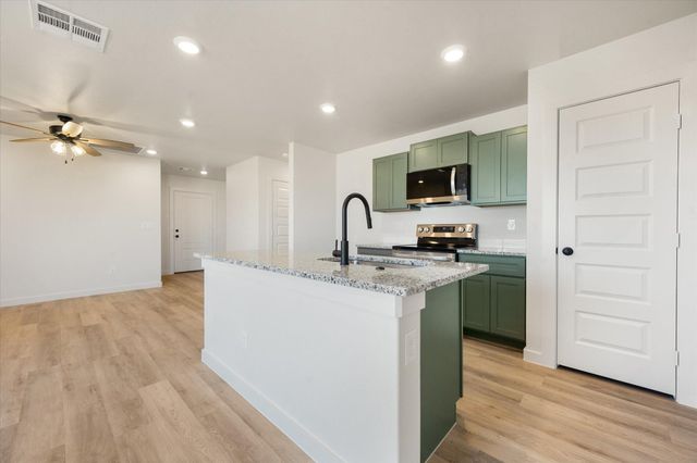 518 E 23rd Street, Wolfforth, TX 79382