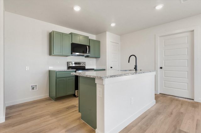 518 E 23rd Street, Wolfforth, TX 79382