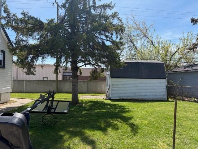 21186 Woodward Street, Clinton Township, MI 48035