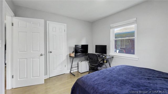 906 Morris Avenue, Jeffersonville, IN 47130