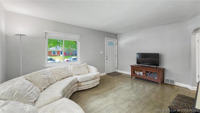 906 Morris Avenue, Jeffersonville, IN 47130