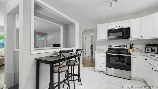 906 Morris Avenue, Jeffersonville, IN 47130