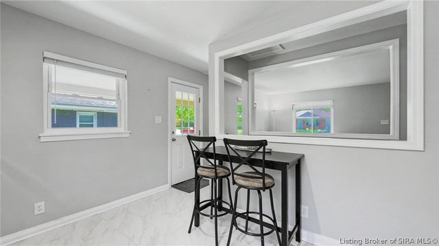906 Morris Avenue, Jeffersonville, IN 47130