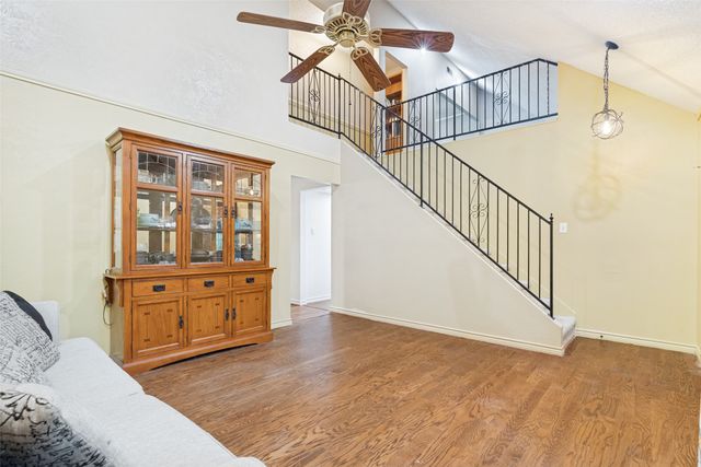 2009 Thousand Oaks Drive, Burleson, TX 76028