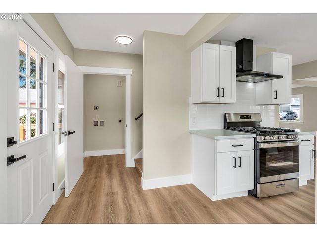 8745 N BURRAGE Ave, Portland, OR 97217