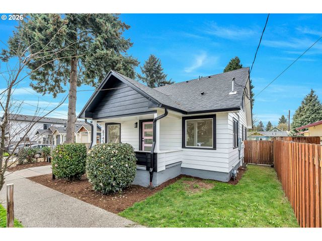 8745 N BURRAGE Ave, Portland, OR 97217