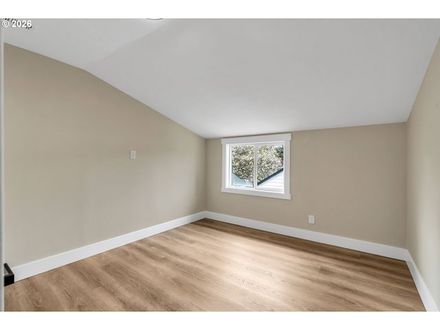 8745 N BURRAGE Ave, Portland, OR 97217