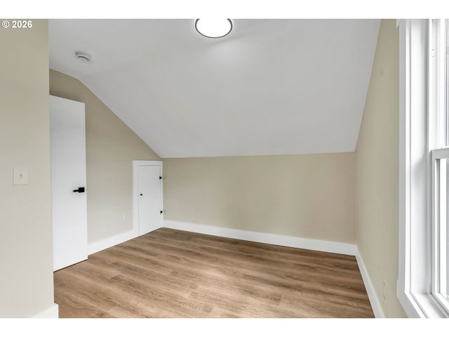 8745 N BURRAGE Ave, Portland, OR 97217