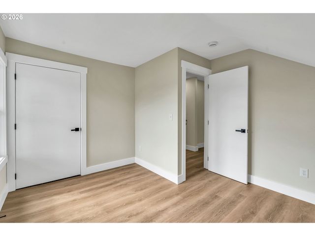 8745 N BURRAGE Ave, Portland, OR 97217