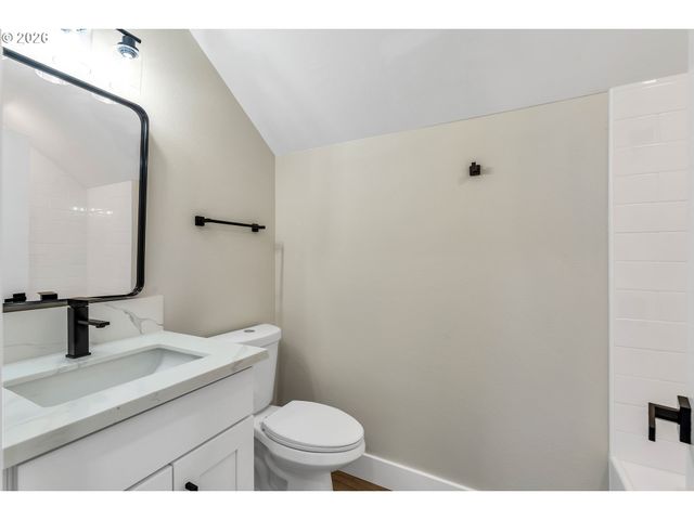 8745 N BURRAGE Ave, Portland, OR 97217