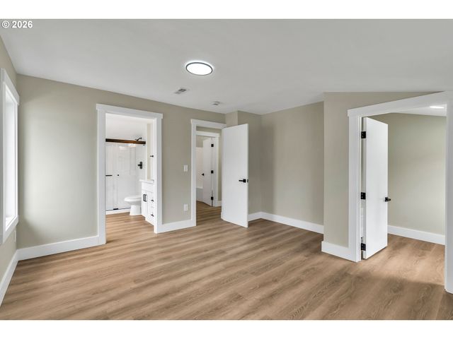 8745 N BURRAGE Ave, Portland, OR 97217