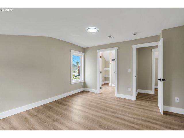 8745 N BURRAGE Ave, Portland, OR 97217