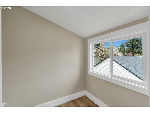 8745 N BURRAGE Ave, Portland, OR 97217