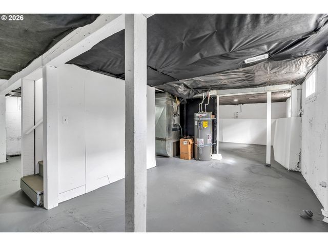 8745 N BURRAGE Ave, Portland, OR 97217