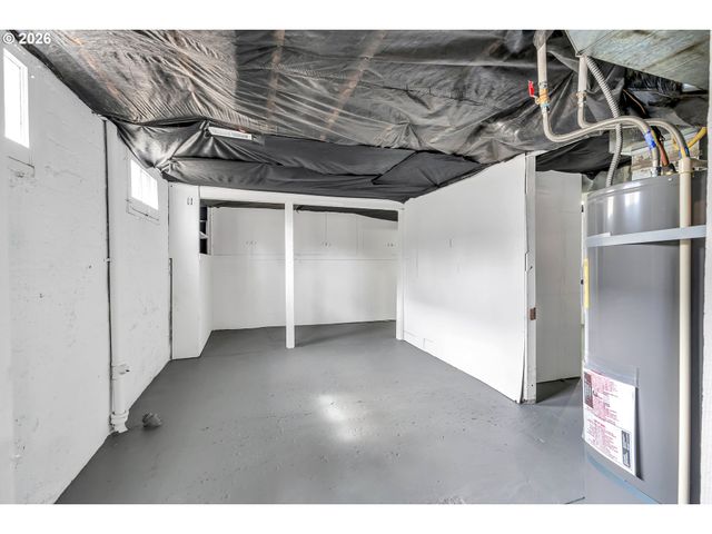 8745 N BURRAGE Ave, Portland, OR 97217