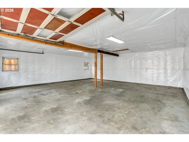 8745 N BURRAGE Ave, Portland, OR 97217