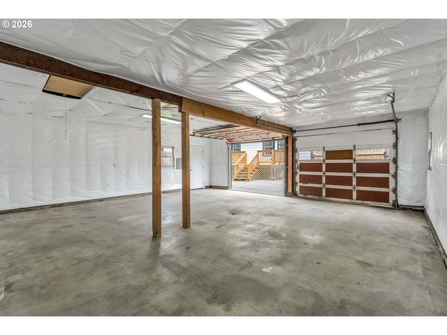 8745 N BURRAGE Ave, Portland, OR 97217