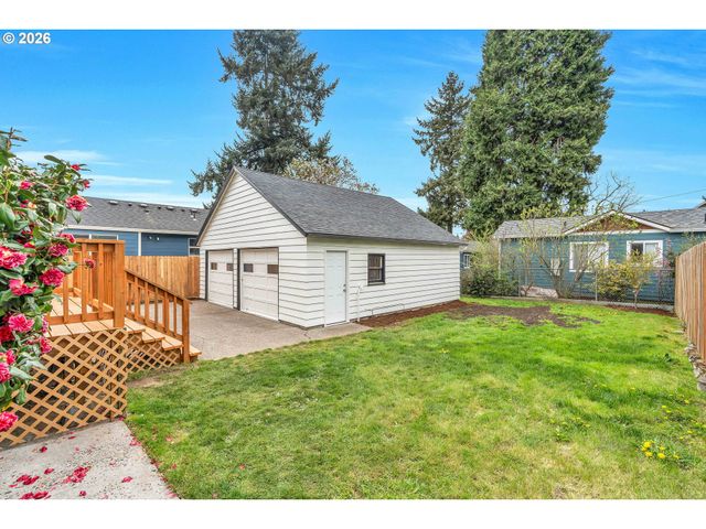 8745 N BURRAGE Ave, Portland, OR 97217