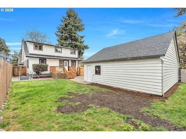 8745 N BURRAGE Ave, Portland, OR 97217