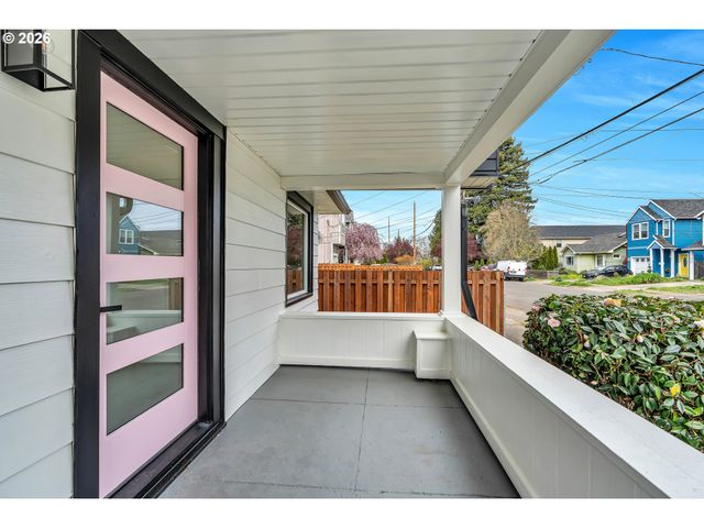 8745 N BURRAGE Ave, Portland, OR 97217