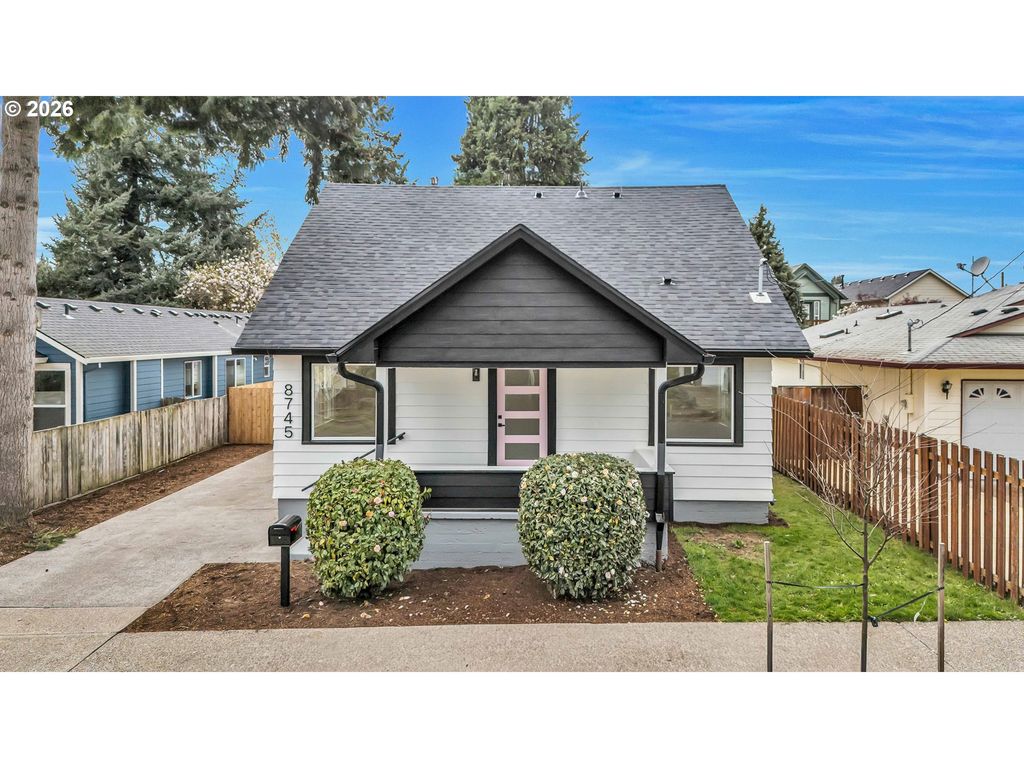 8745 N BURRAGE Ave, Portland, OR 97217