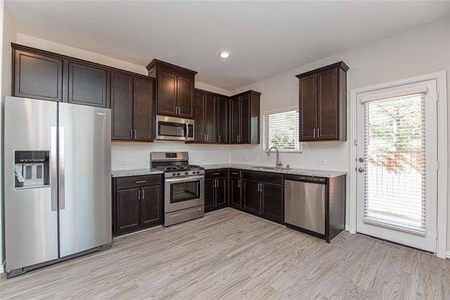 107 Silver Sky Court, Conroe, TX 77304