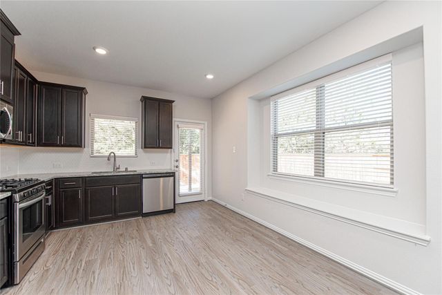 107 Silver Sky Court, Conroe, TX 77304