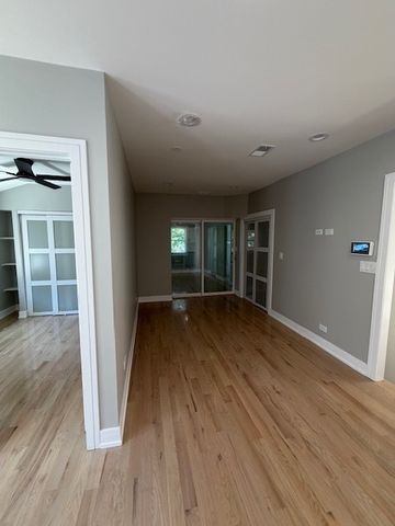 1427 N Lawndale Avenue, Chicago, IL 60651