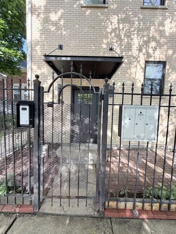1427 N Lawndale Avenue, Chicago, IL 60651