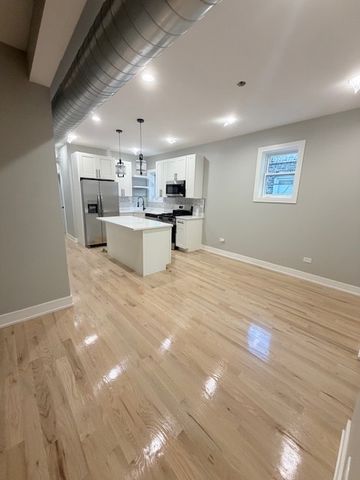 1427 N Lawndale Avenue, Chicago, IL 60651