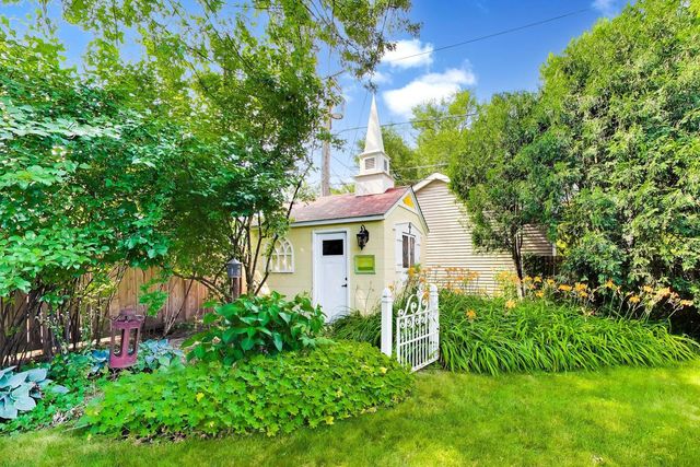 1353 Golf Avenue, Highland Park, IL 60035