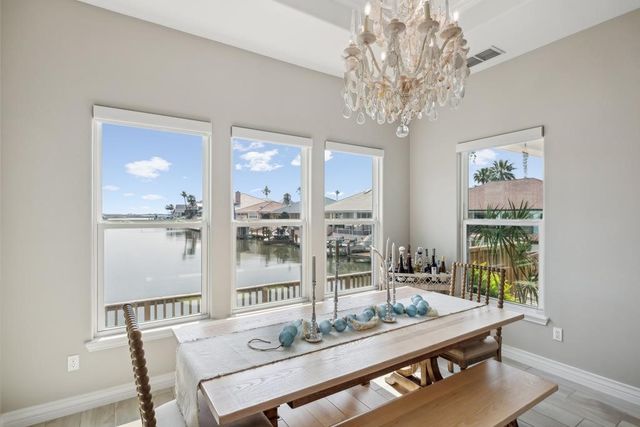 108 Bay Harbor Dr, Aransas Pass, TX 78336