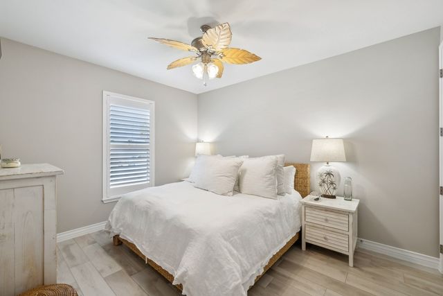 108 Bay Harbor Dr, Aransas Pass, TX 78336