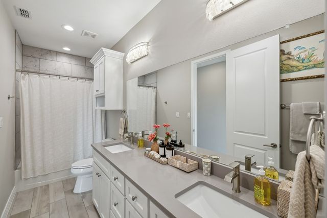 108 Bay Harbor Dr, Aransas Pass, TX 78336