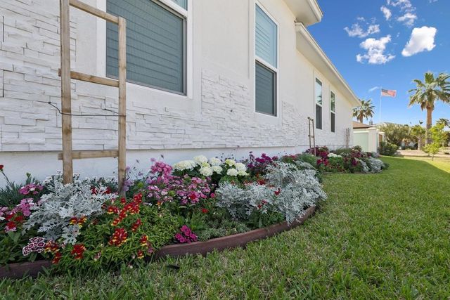 108 Bay Harbor Dr, Aransas Pass, TX 78336