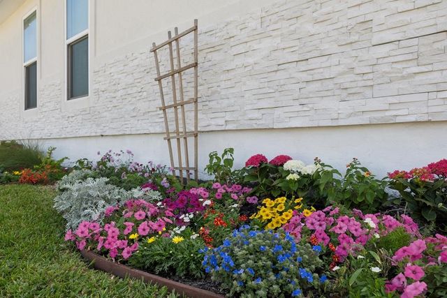 108 Bay Harbor Dr, Aransas Pass, TX 78336