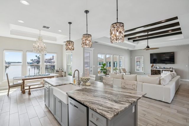 108 Bay Harbor Dr, Aransas Pass, TX 78336