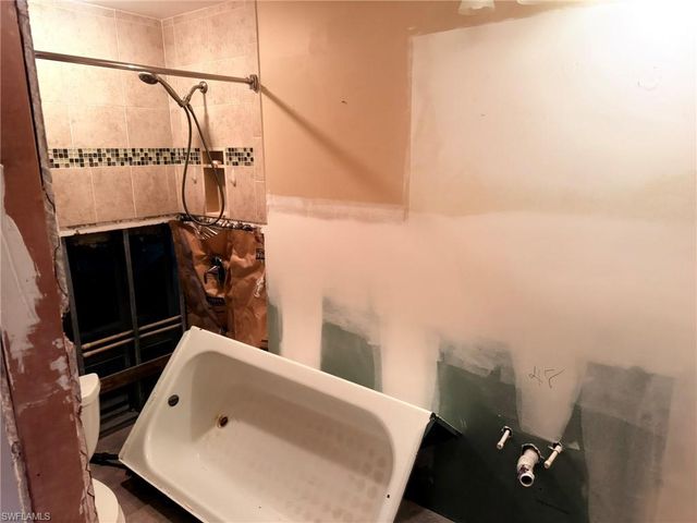 9150 Southmont CV 105, Fort Myers, FL 33908