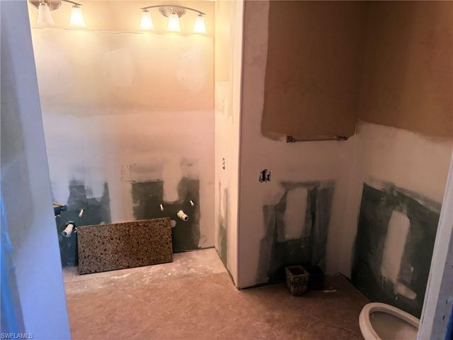 9150 Southmont CV 105, Fort Myers, FL 33908